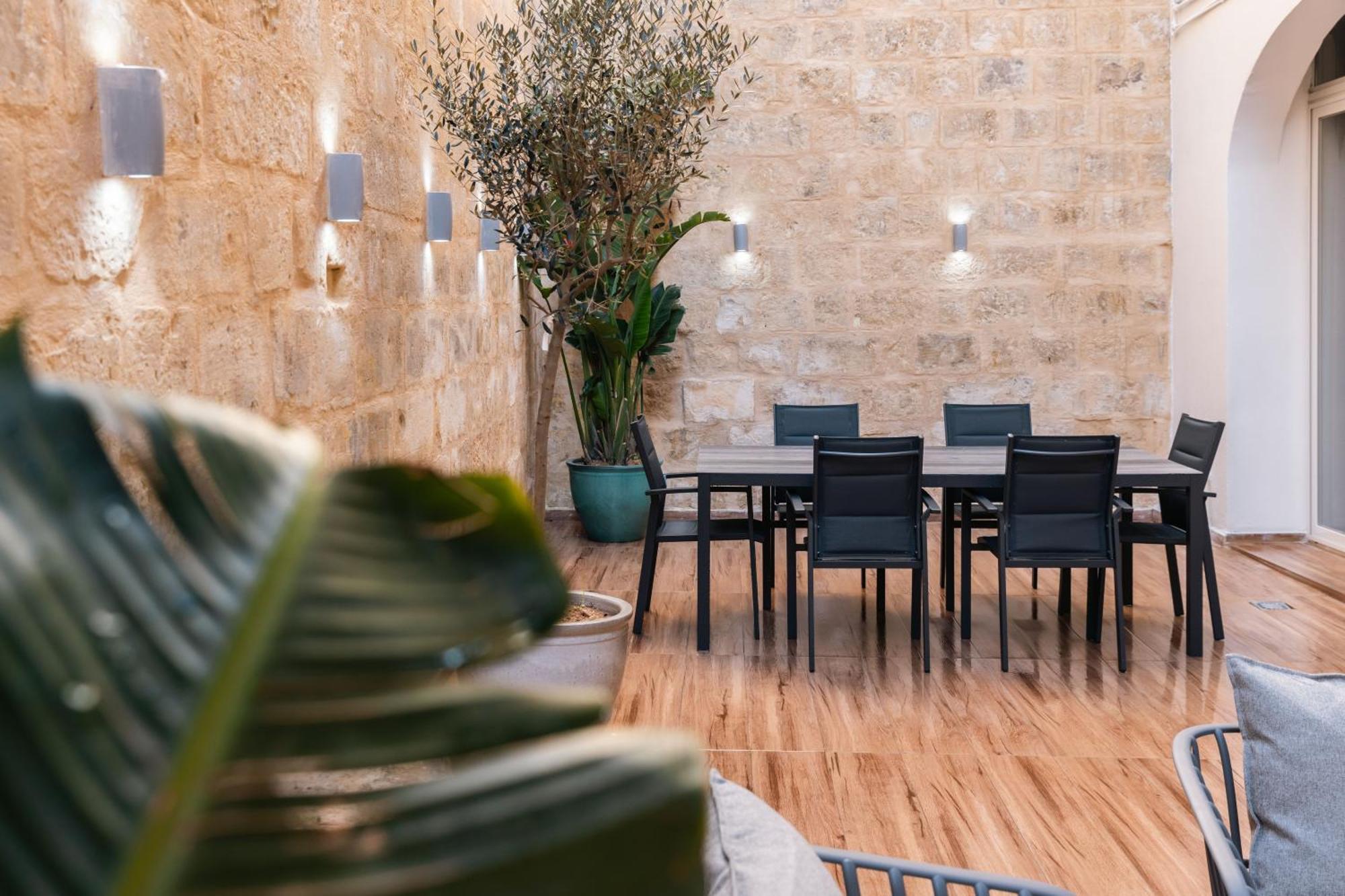 Valletta Waterfront Backyard Flat By Arcobnb Floriana Exterior foto